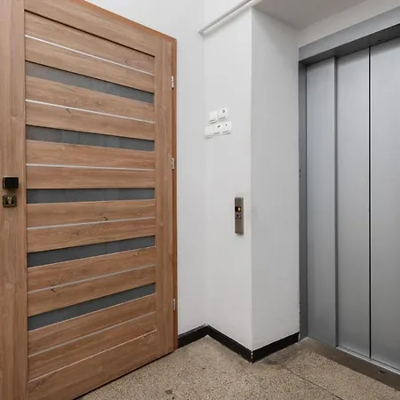 Swietojanska Center Of 550m To The By Renters Гдыня