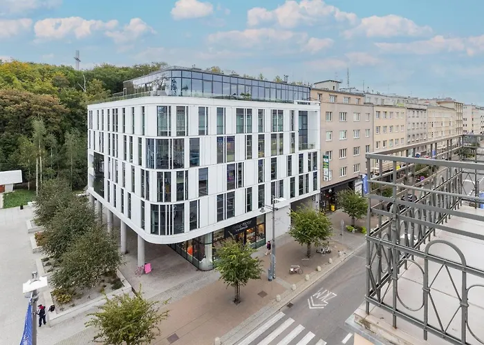 Swietojanska Center Of 550m To The By Renters Gdynia