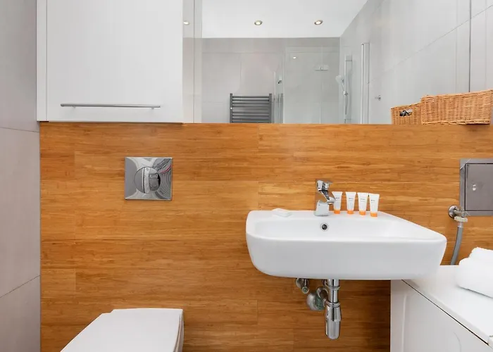 Lägenhet Swietojanska Center Of 550m To The By Renters Gdynia